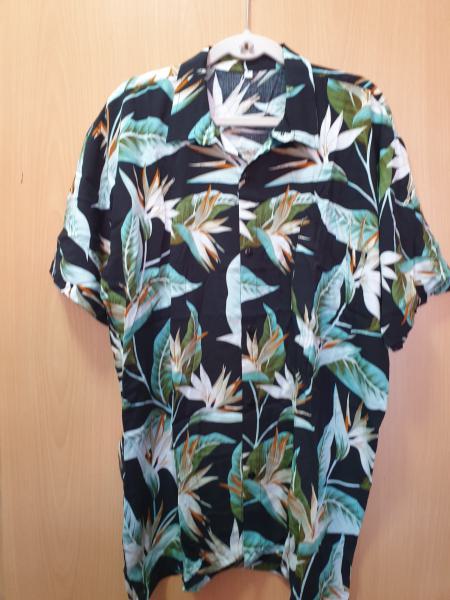 Summer Shirt - Black with leaf pattern